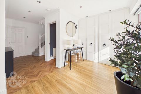 5 bedroom detached house for sale, Middle Road, Great Plumstead, Norwich