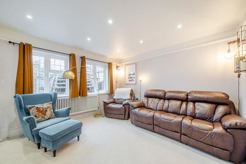 2 bedroom house for sale, Arbrook Lane, Esher, KT10