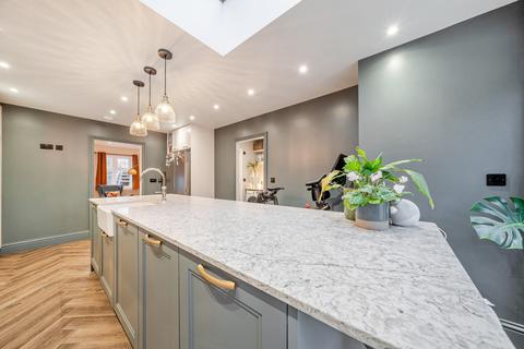 2 bedroom house for sale, Arbrook Lane, Esher, KT10