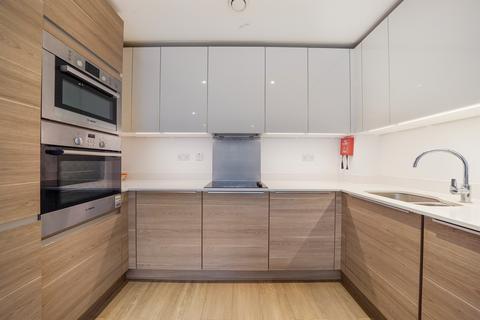 3 bedroom flat for sale, Whiting Way, London