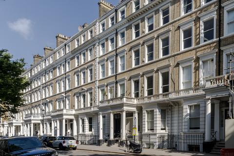 2 bedroom flat for sale, Southwell Gardens, London, SW7