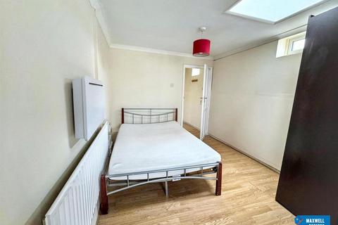 undefined, Ellesmere Avenue, Mill Hill