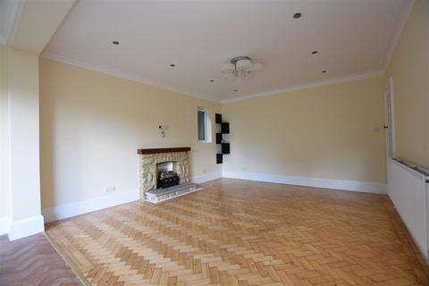 undefined, Champneys Close, Sutton SM2