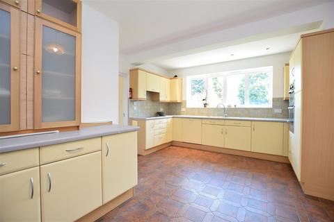 undefined, Champneys Close, Sutton SM2