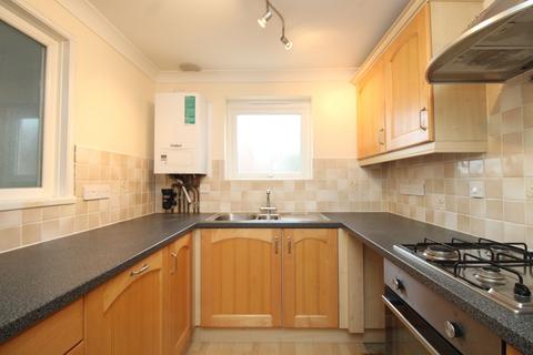 2 bedroom apartment to rent, Manor Road, Paignton, TQ3