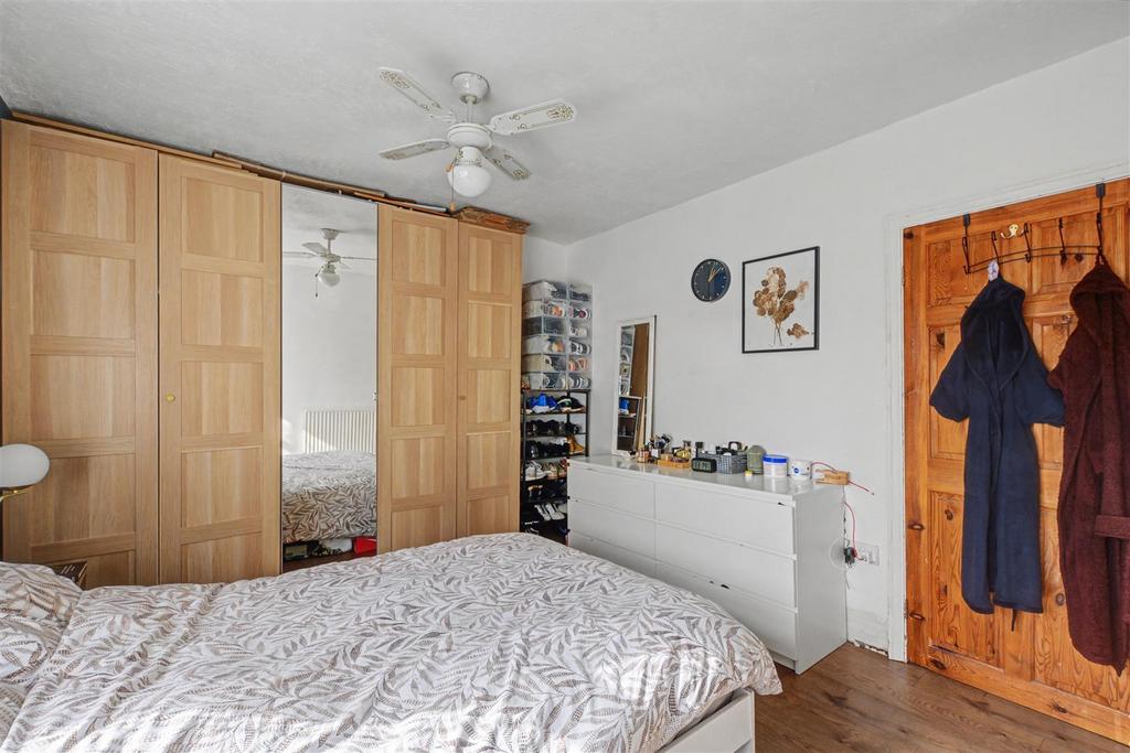 Bedroom 1 2.jpeg