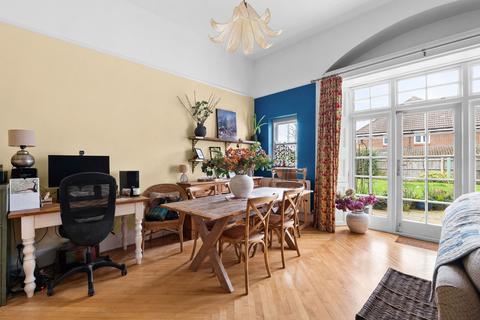 2 bedroom ground floor flat for sale, Wickham Road, Croydon CR0