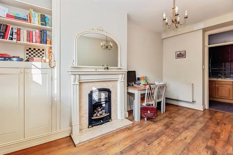 2 bedroom character property for sale, Scotgate, Stamford