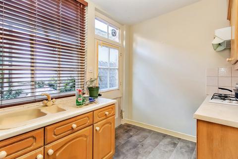 2 bedroom character property for sale, Scotgate, Stamford