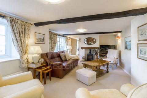 4 bedroom cottage for sale, Market Square, Hanslope, Buckinghamshire, MK19