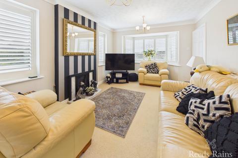 3 bedroom detached house for sale, Green Howards Drive, North Yorkshire YO12