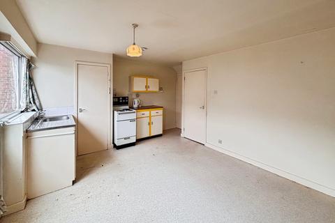 3 bedroom end of terrace house for sale, Moor Grove, Wakefield WF3