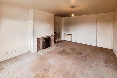 3 bedroom end of terrace house for sale, Moor Grove, Wakefield WF3