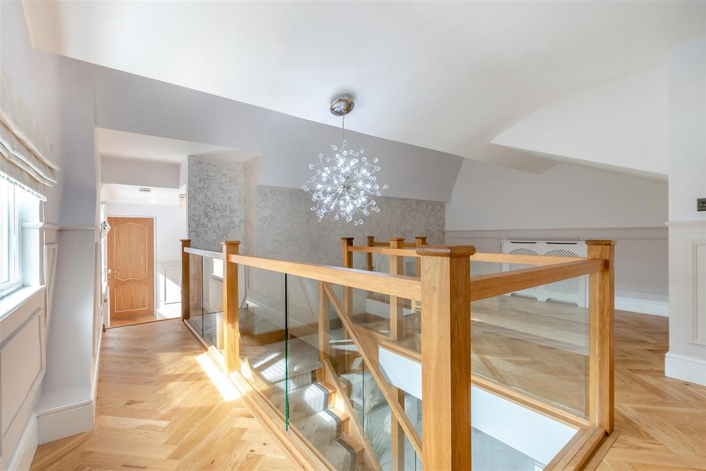 8656787-interior49.jpg