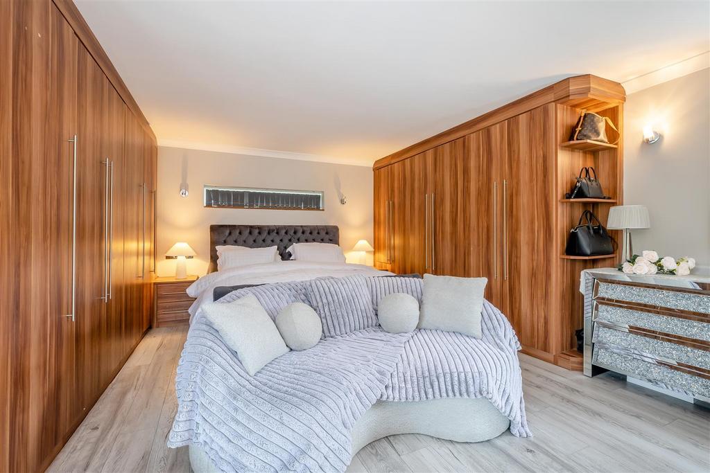 8656787-interior07.jpg