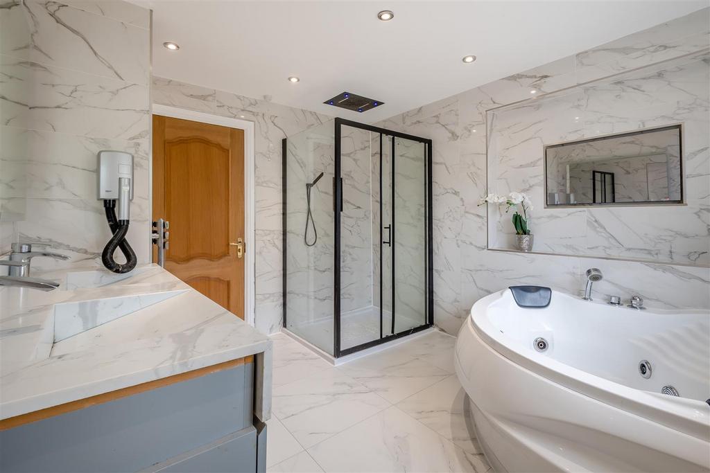 8656787-interior11.jpg