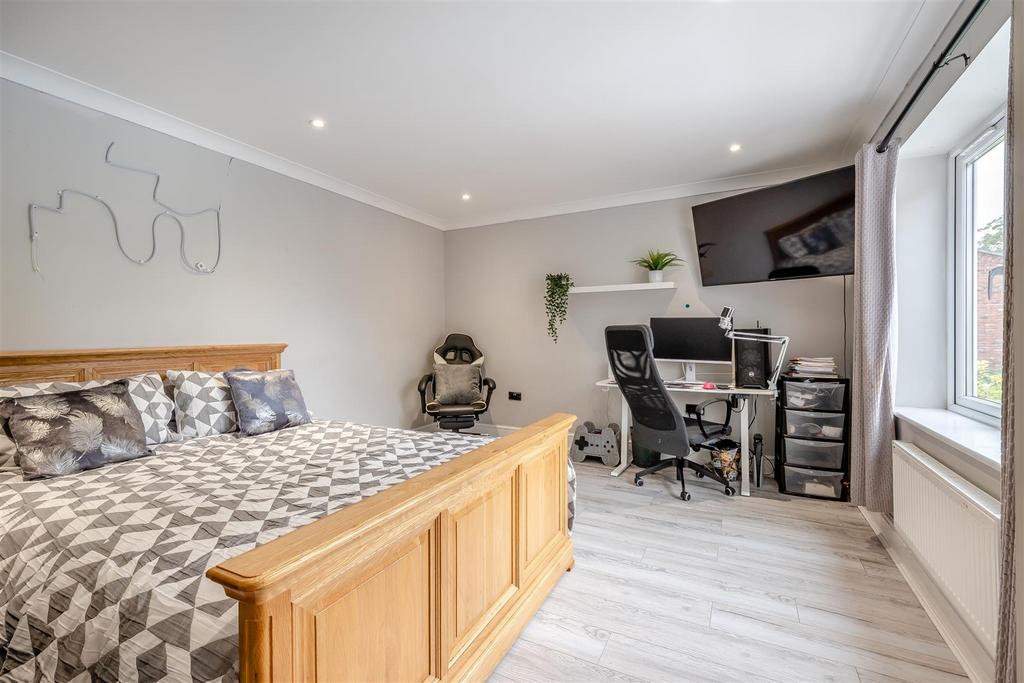 8656787-interior13.jpg
