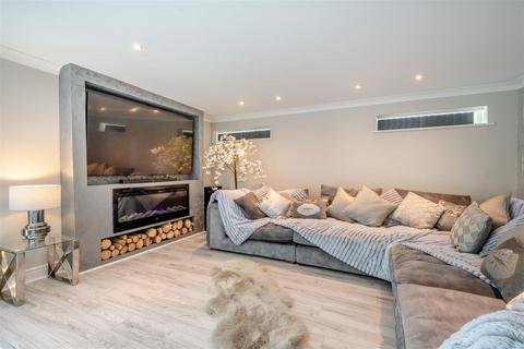 5 bedroom detached house for sale, Sutton Road, Walsall WS5