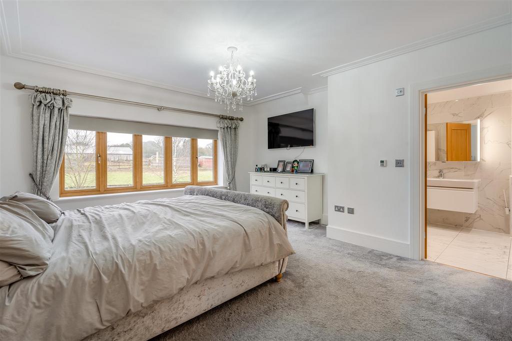 8677273-interior54.jpg