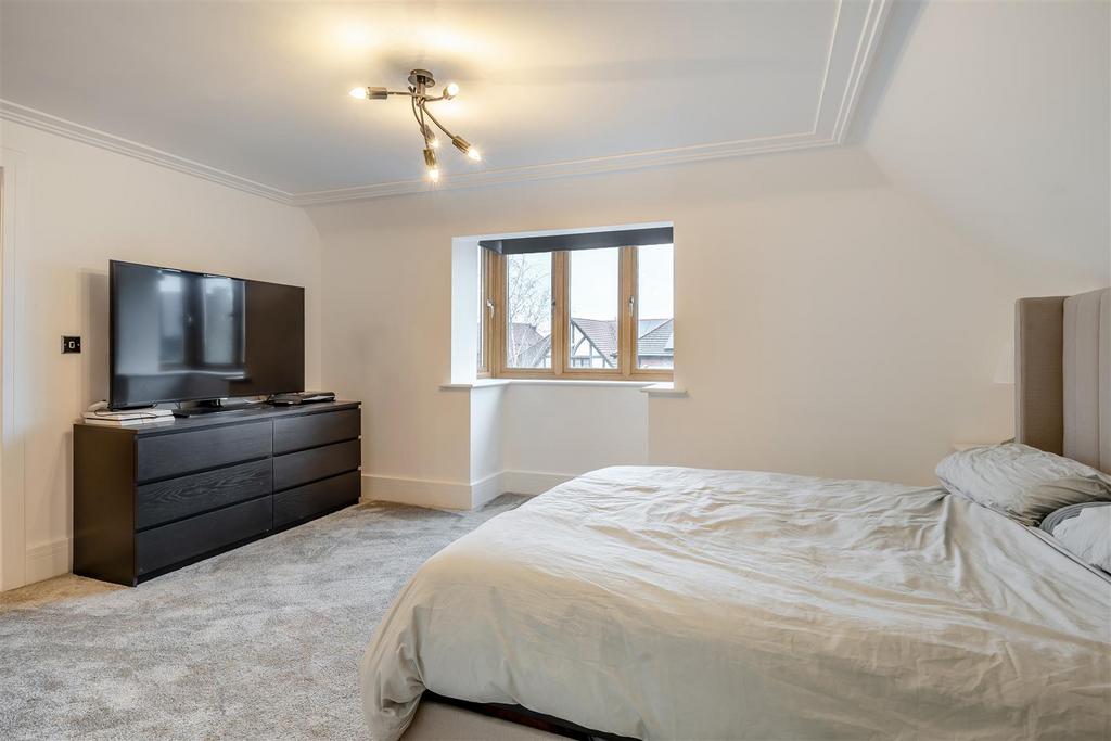 8677273-interior48.jpg