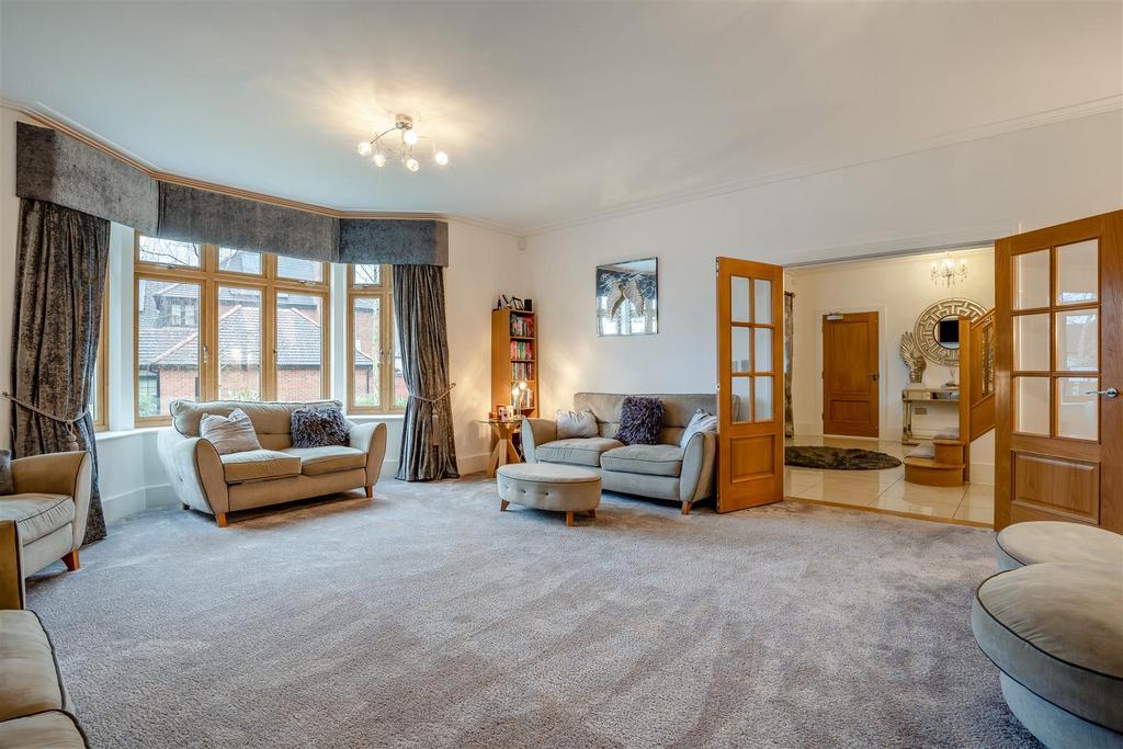 8677273-interior09.jpg
