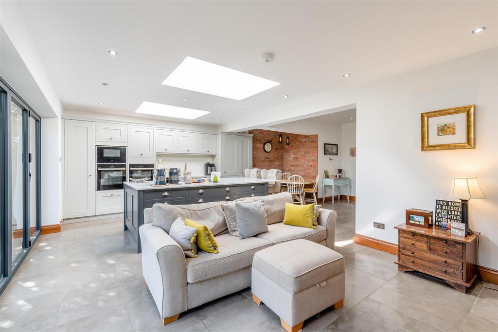 8639916-interior07.jpg