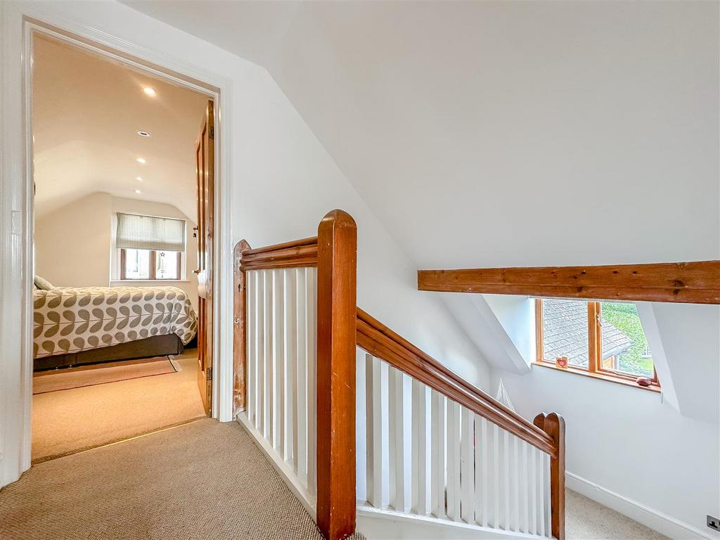 8639916-interior42.jpg
