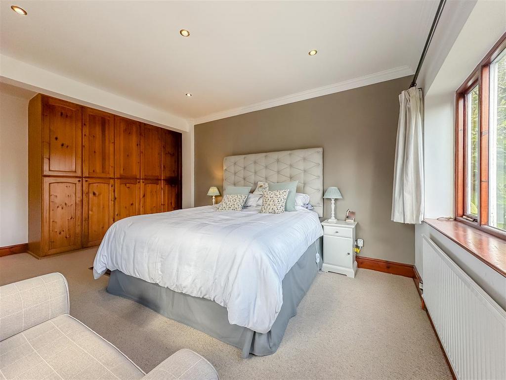 8639916-interior47.jpg