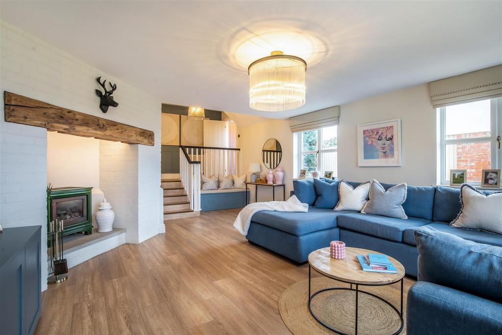 8625396-interior12.jpg