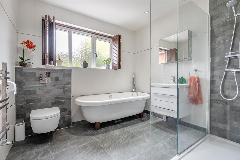 8596089-interior10.jpg