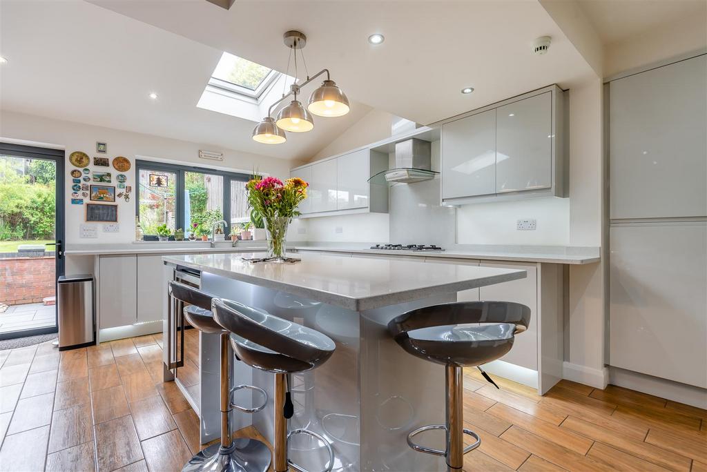 8596089-interior19.jpg