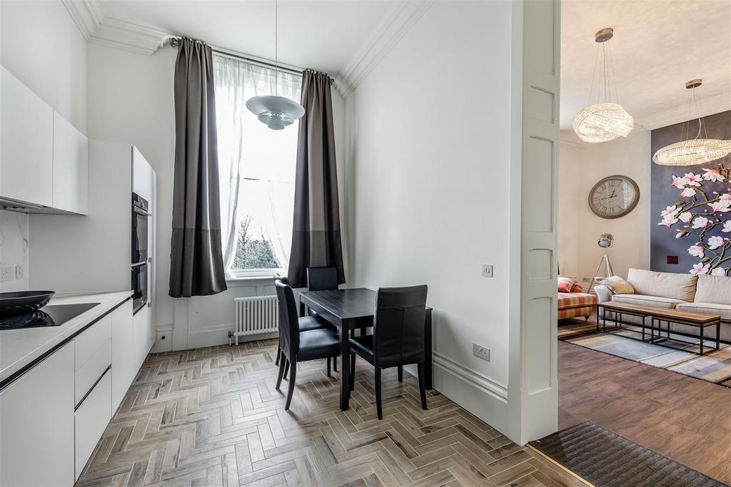 8531149-interior03.jpg