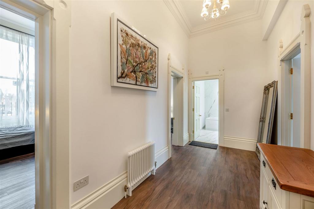 8531149-interior11.jpg