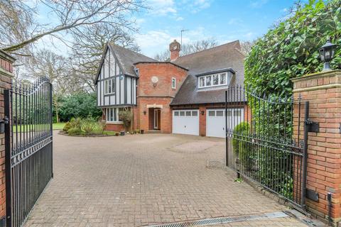 Hartopp Road, Sutton Coldfield B74
