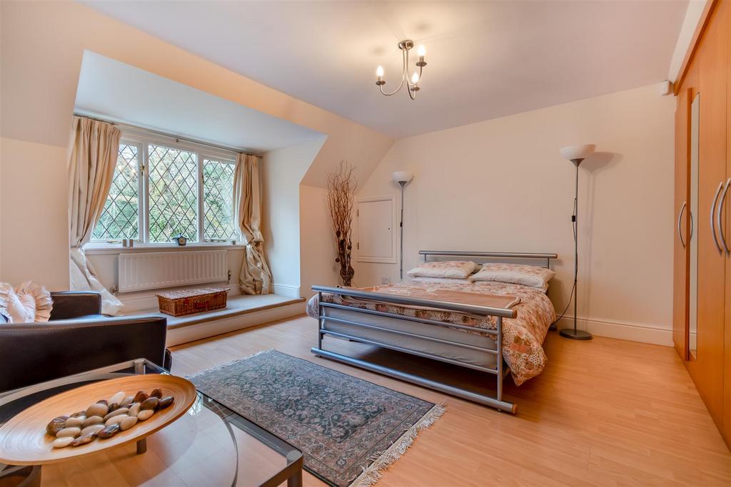 8631941-interior39.jpg