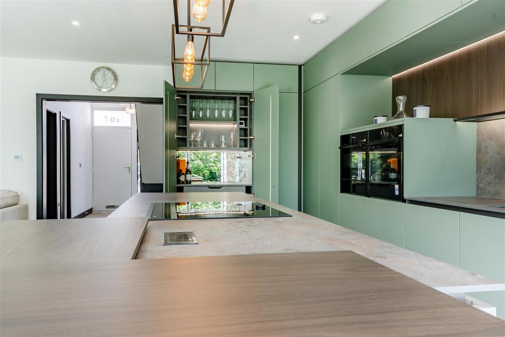 8653275-interior52.jpg