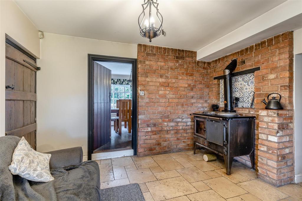8639796-interior15.jpg
