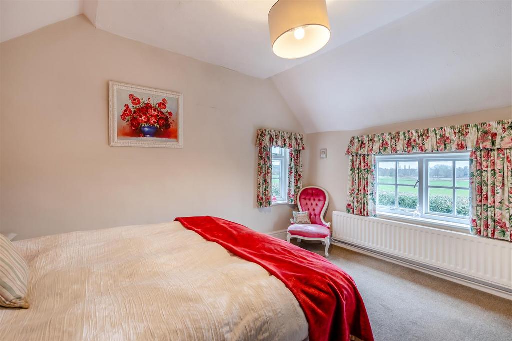 8639796-interior03.jpg