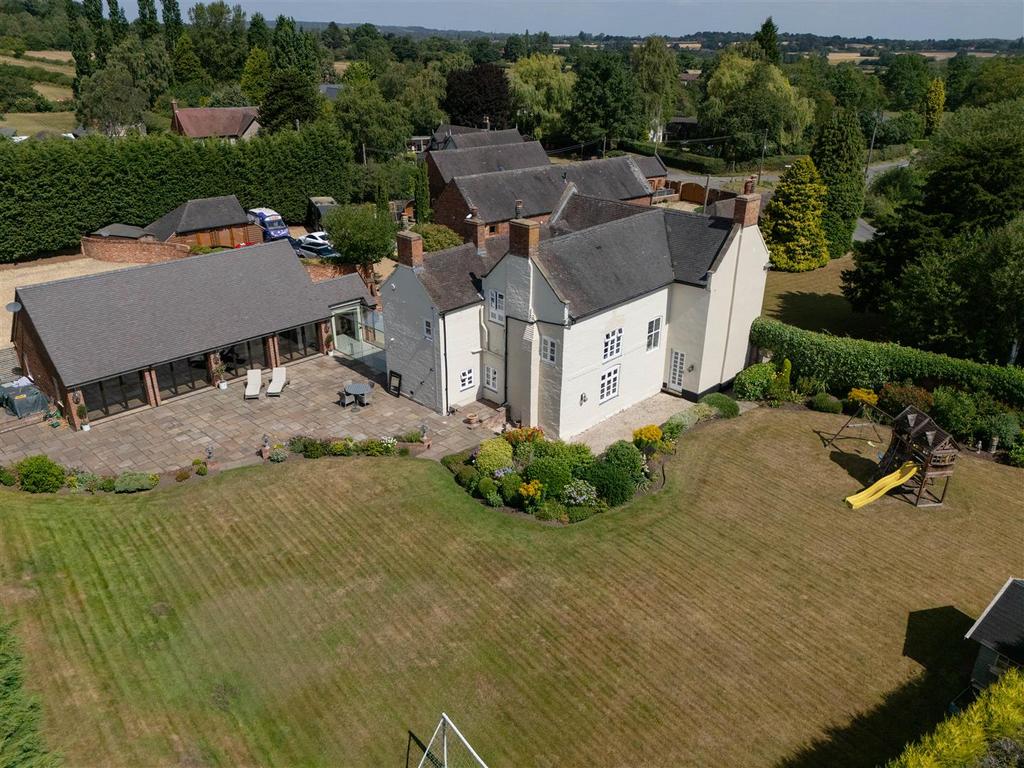 Hammerwhich Place Farm Drone-5.jpg