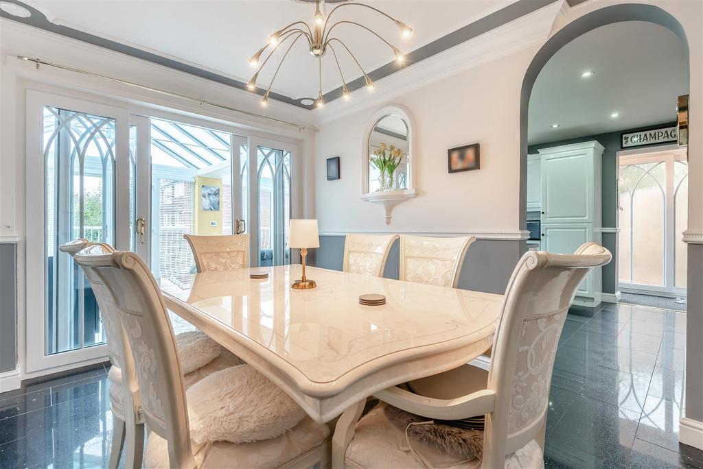 8668652-interior04.jpg