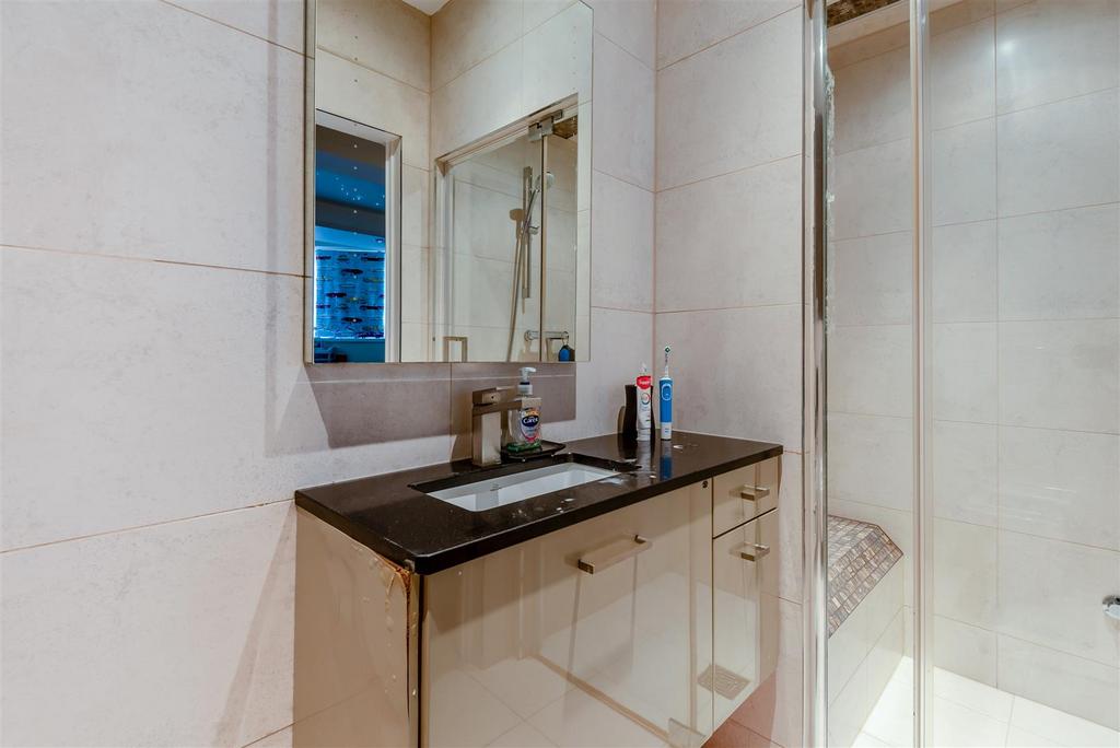 8657682-interior22.jpg