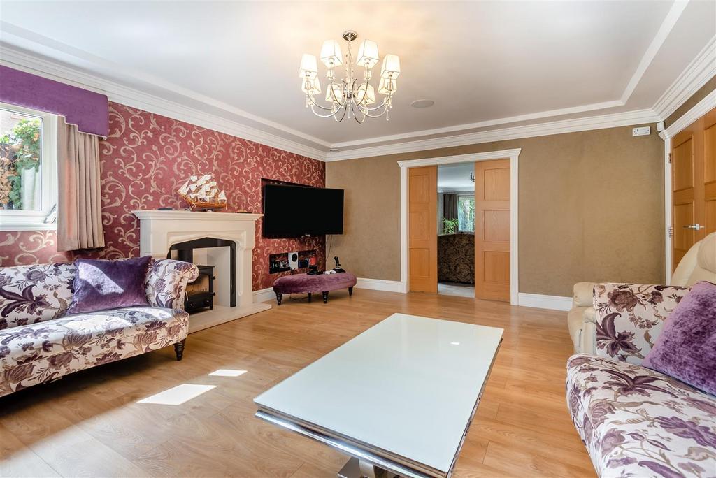 8657682-interior12.jpg