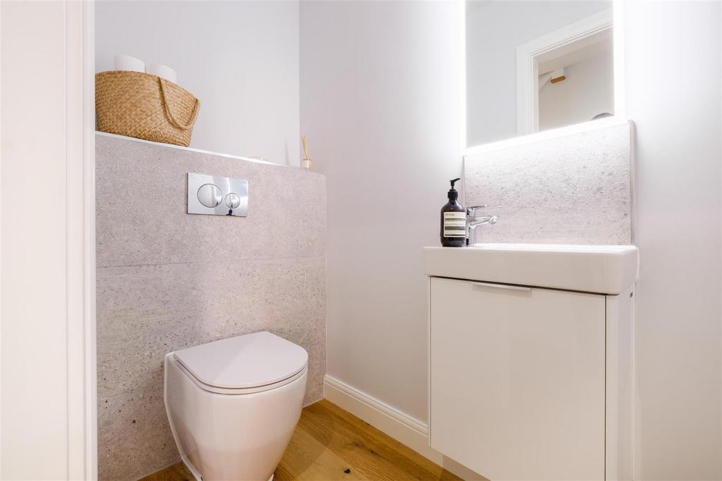 Fradley C2 C-8.jpg
