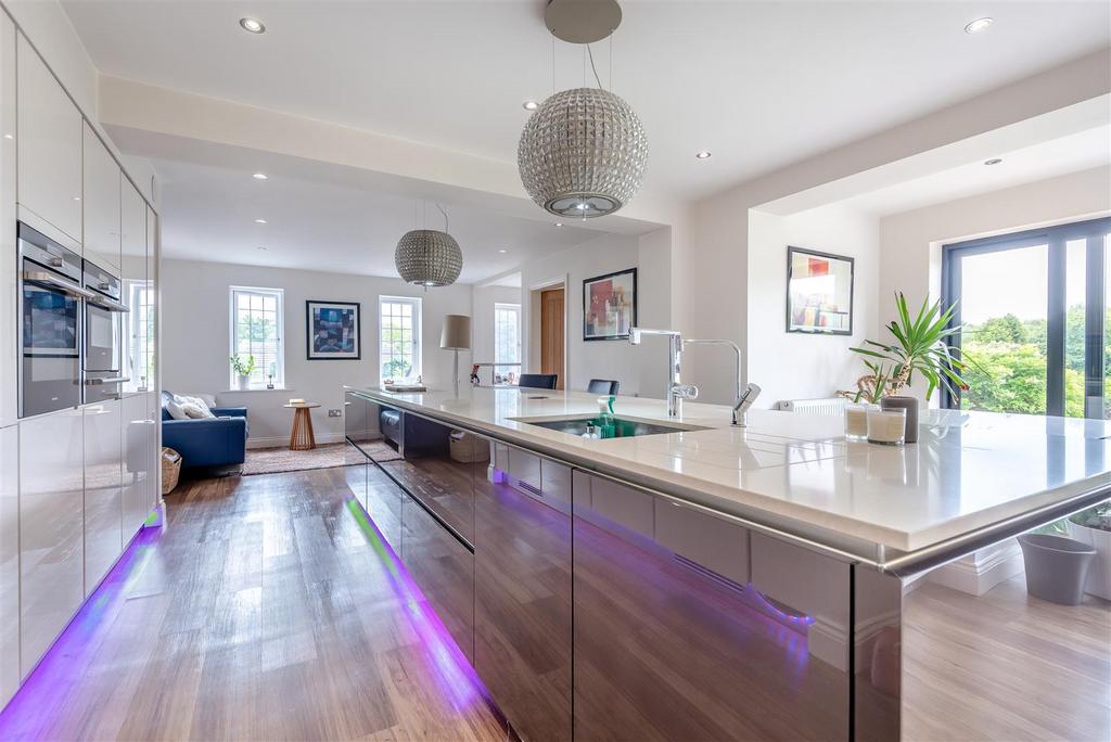 8654576-interior01.jpg