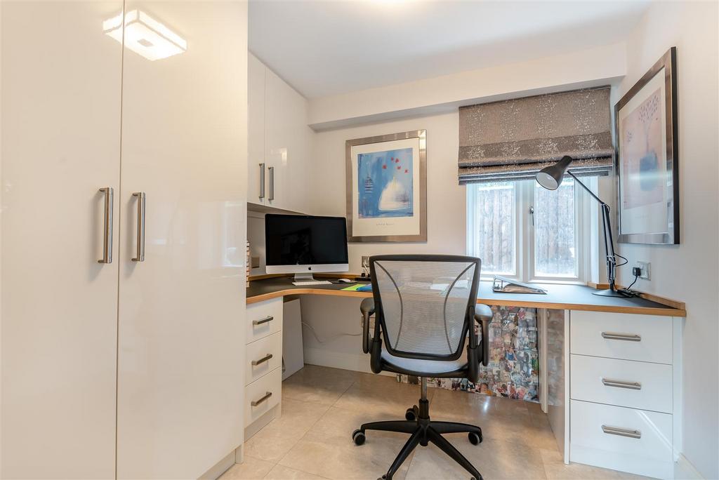 8654576-interior14.jpg