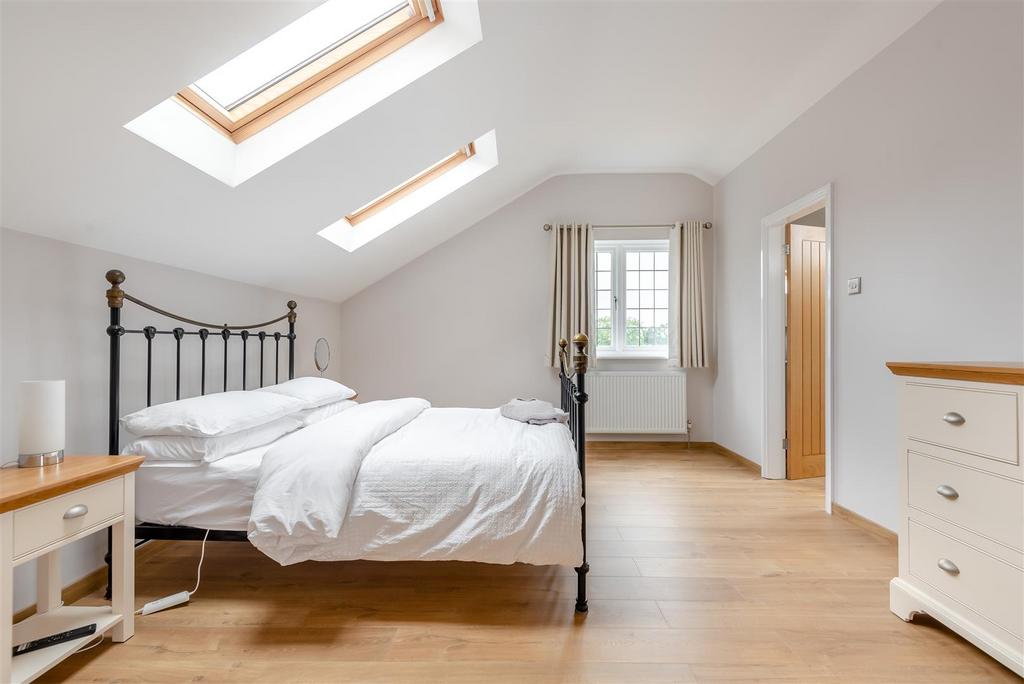8654576-interior21.jpg
