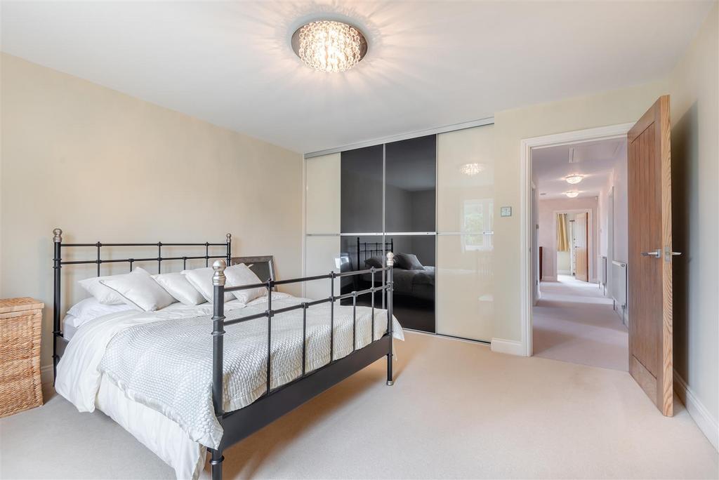 8654576-interior30.jpg