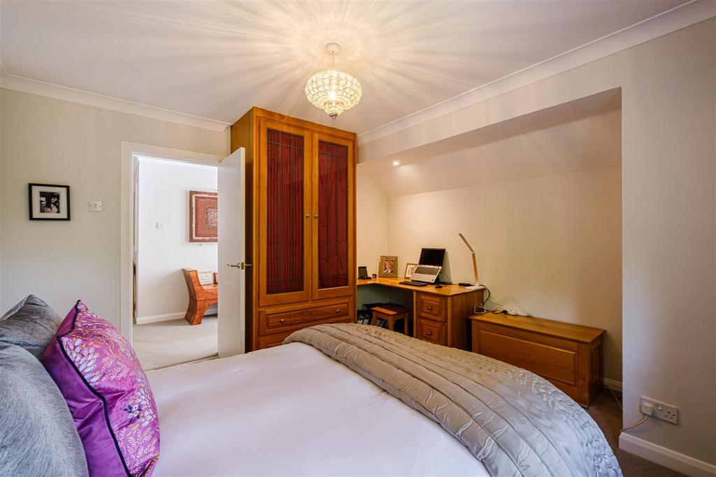 6 Upper Clifton C2 C-20.jpg