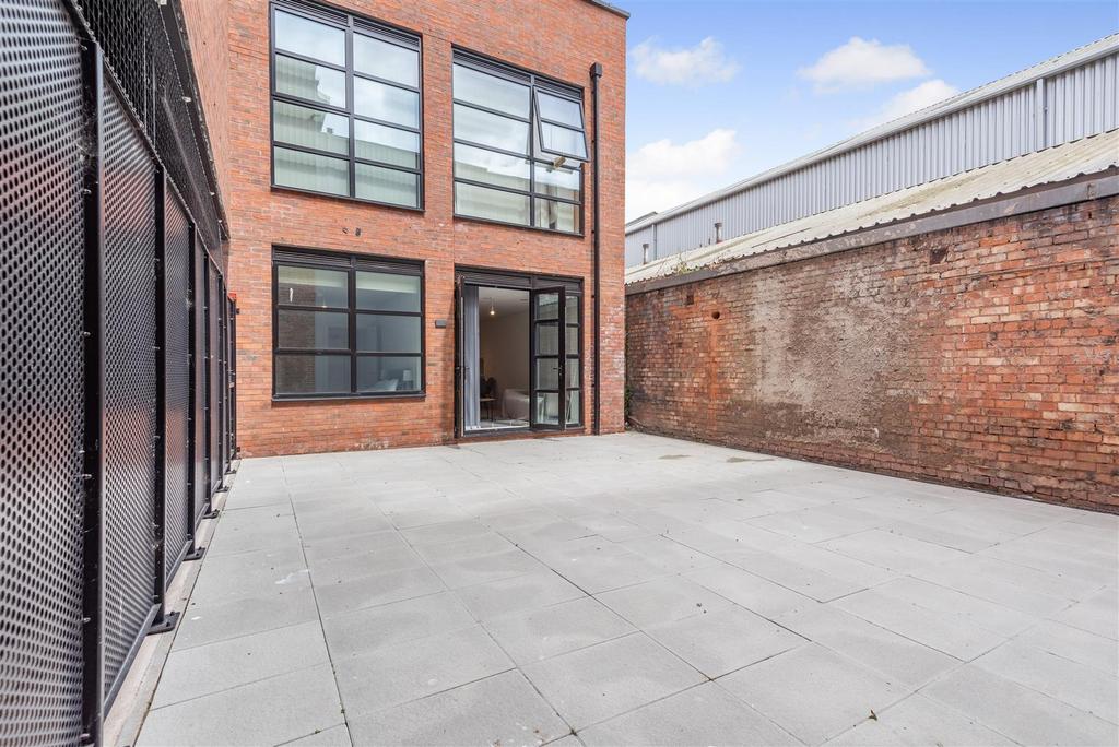 8652869-exterior01.jpg