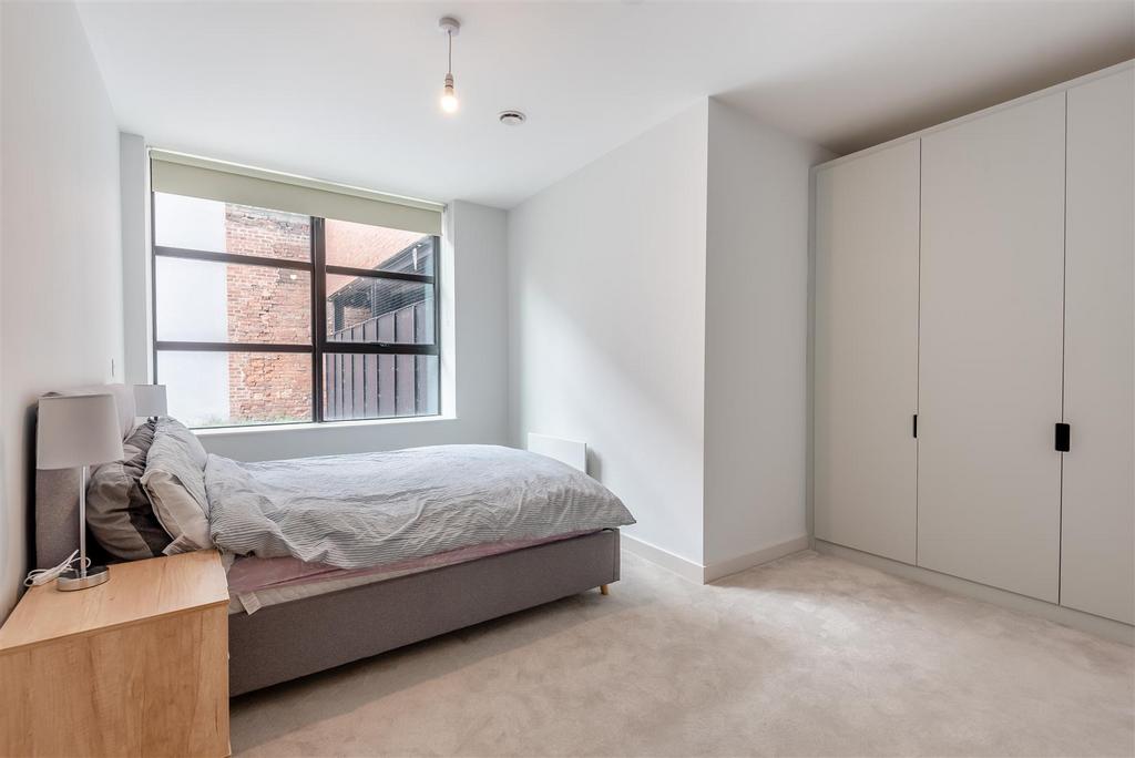 8652869-interior01.jpg